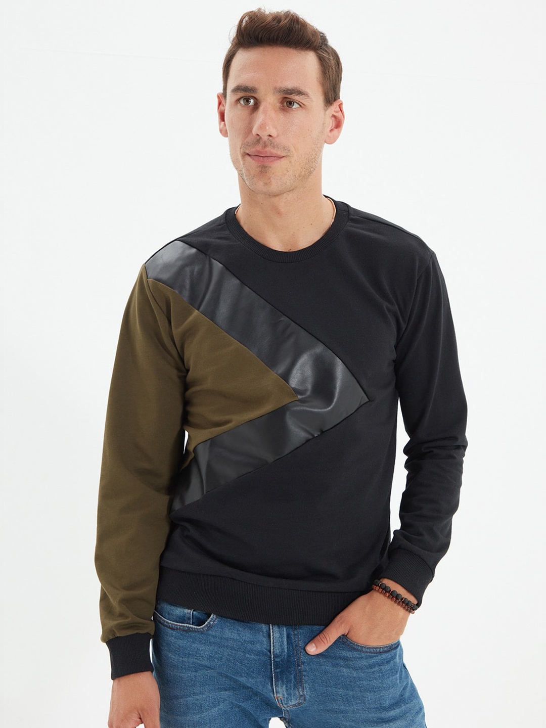 

Trendyol Men Black Printed Sweatshirt