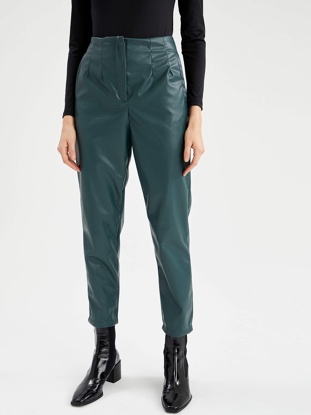 

DeFacto Women Teal Green Pleated Trousers