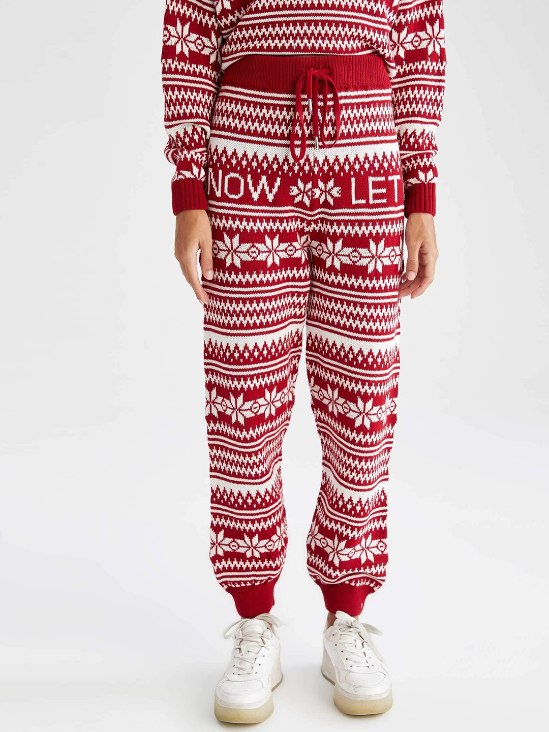 

DeFacto Women Red & White NewYear Themed Fair Isle Knitted Winter Joggers