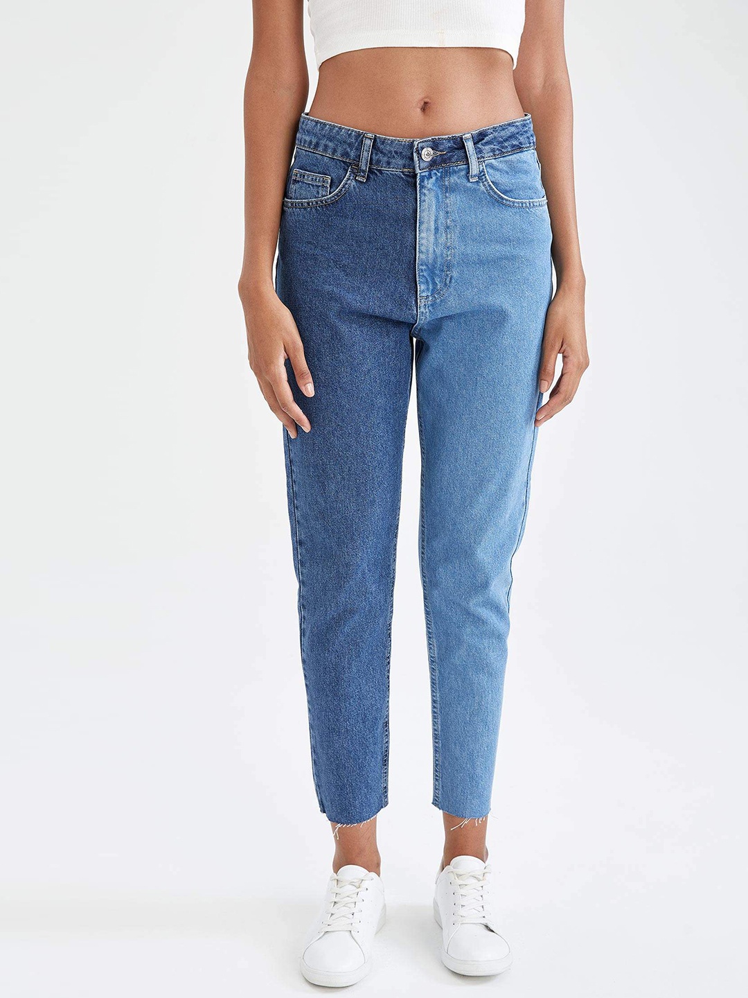 

DeFacto Women Blue Pure Cotton Solid Mom Fit High-Rise Colourblocked Jeans