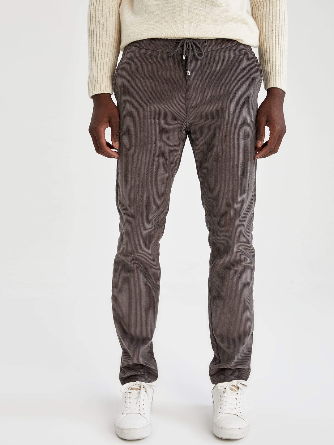

DeFacto Men Grey Cotton Corduroy Trousers