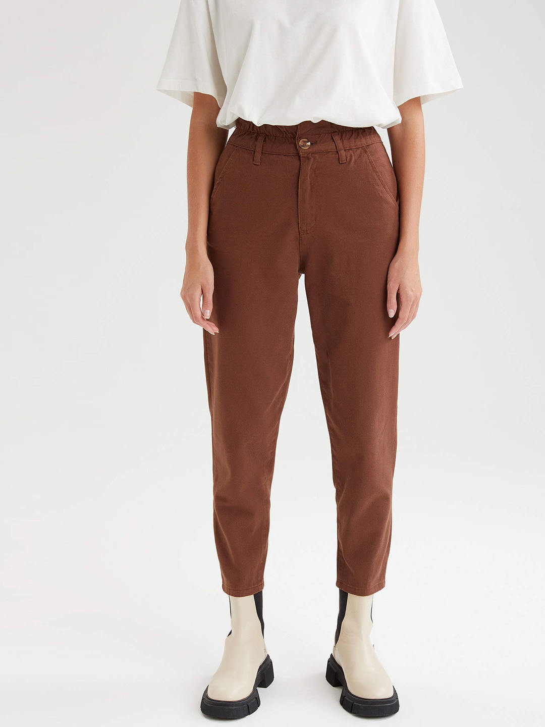 

DeFacto Women Brown Cotton Solid Paperbag Waist High-Rise Cropped Trousers
