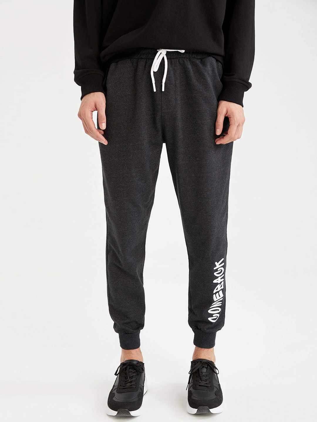 

DeFacto Men Charcoal Grey Solid Joggers