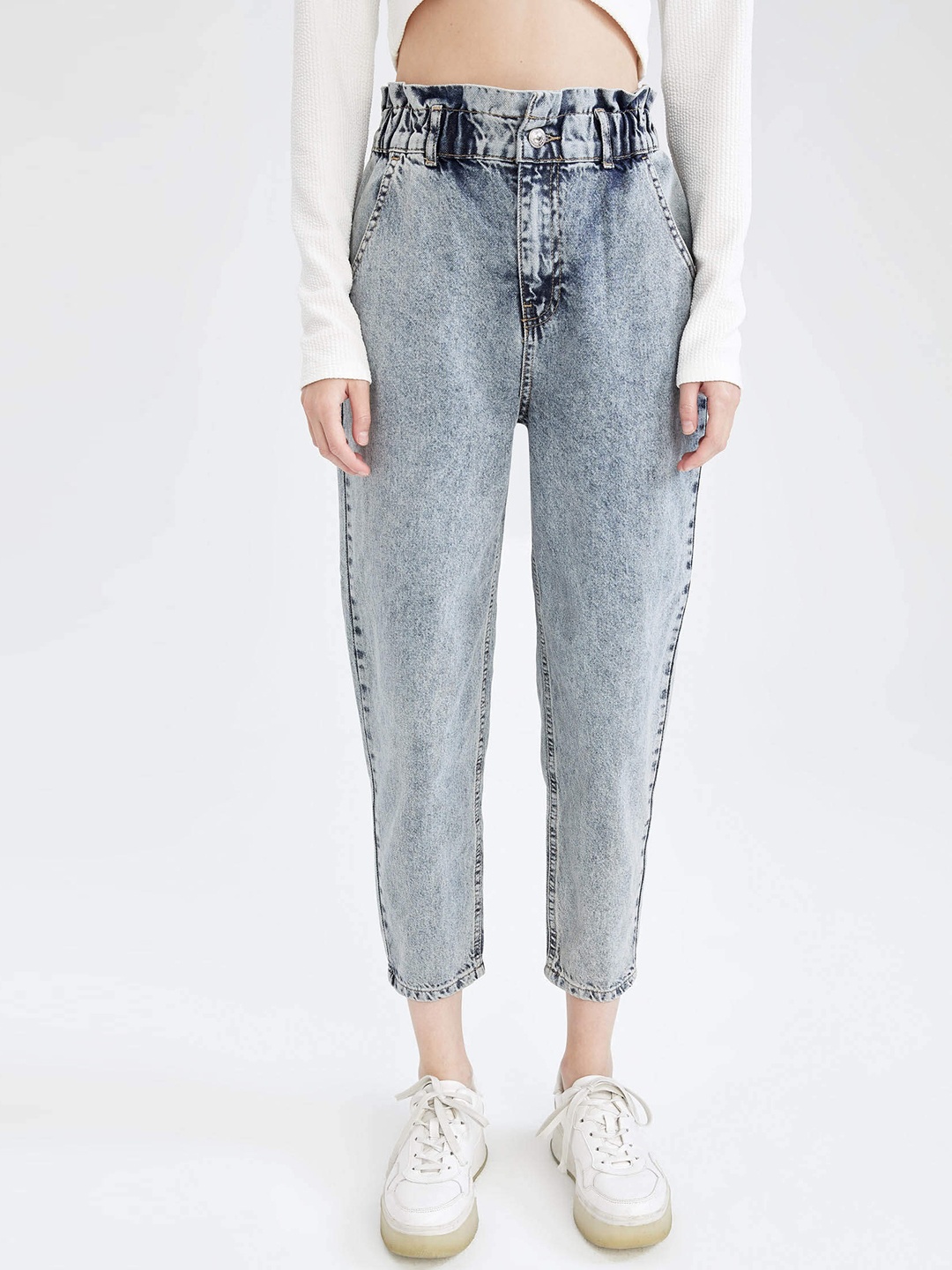 

DeFacto Women Blue Cotton High-Rise Cropped Jeans