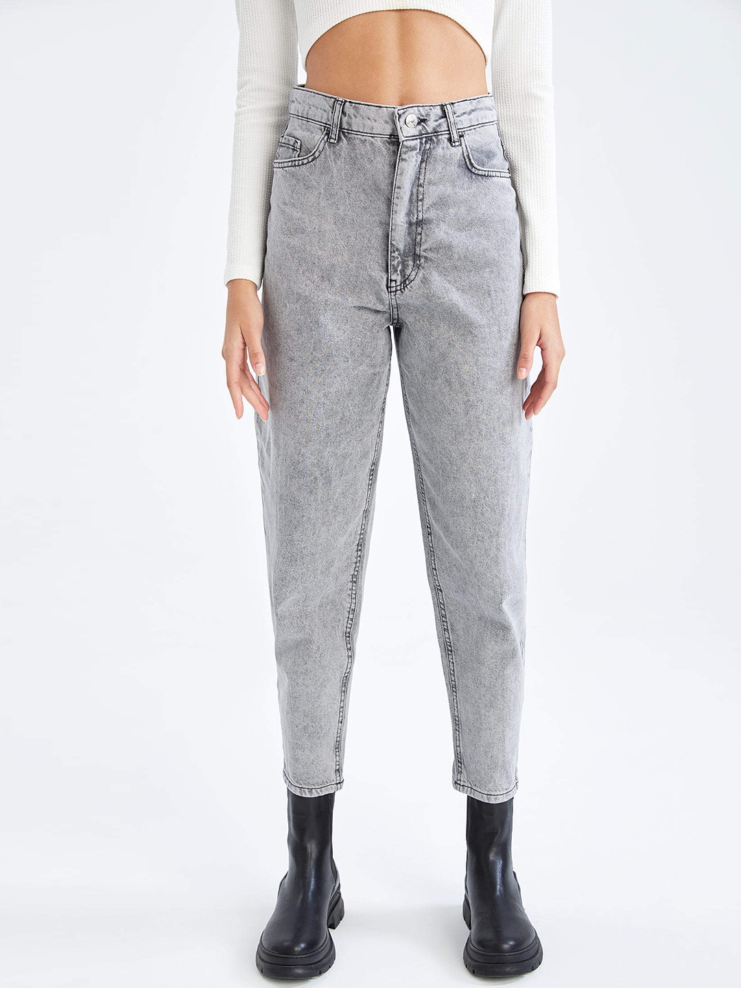 

DeFacto Women Grey Pure Cotton Light Fade Jeans