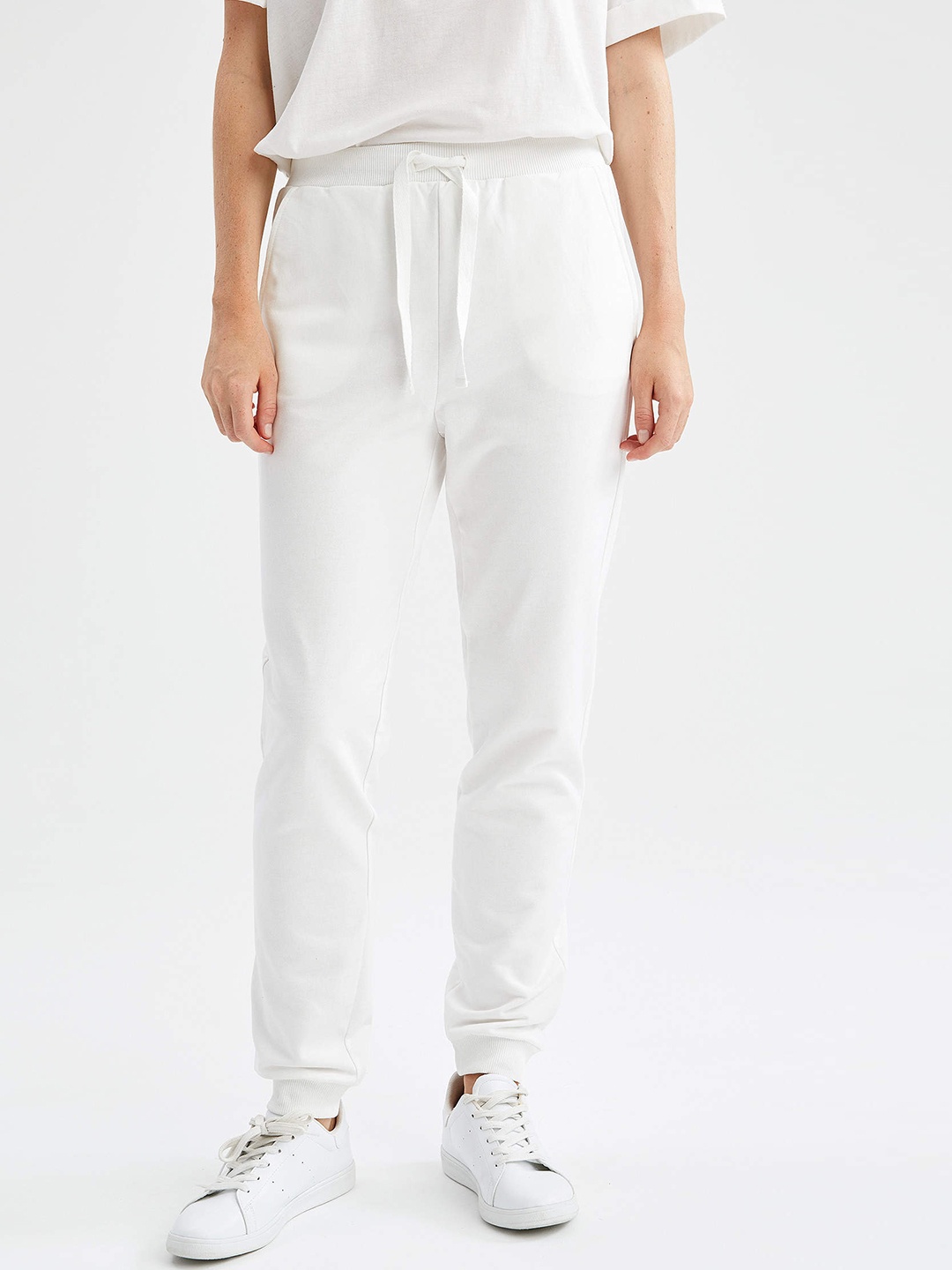 

DeFacto Women White Solid Joggers