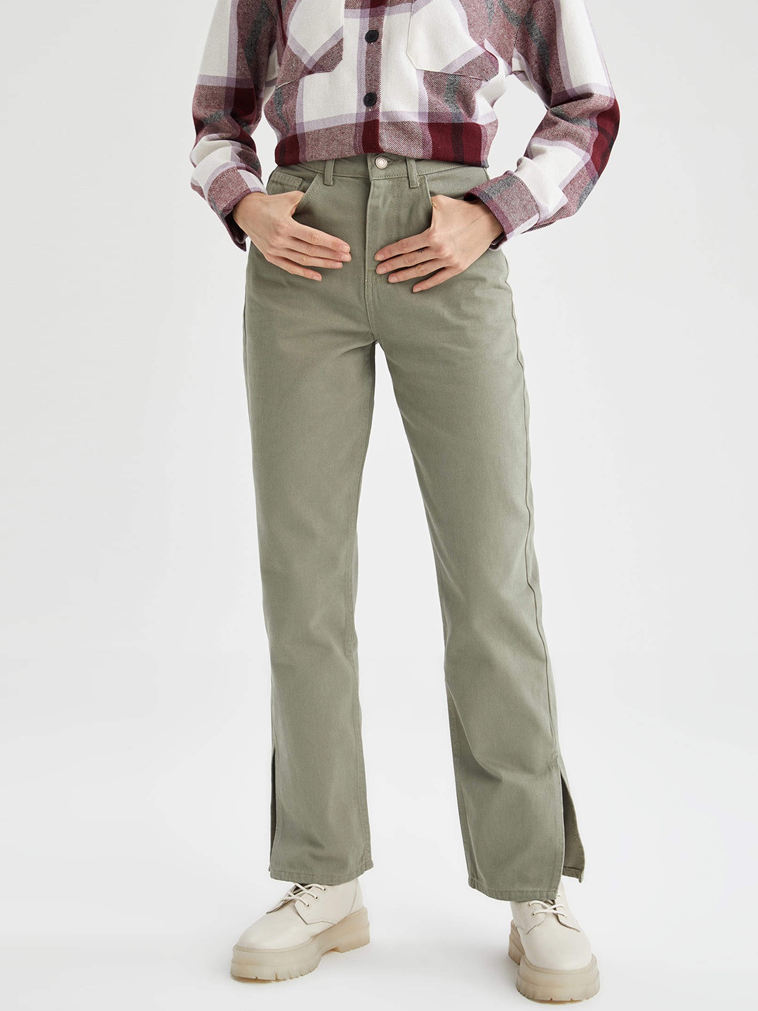 

DeFacto Women Green Straight Fit Pure Cotton Jeans