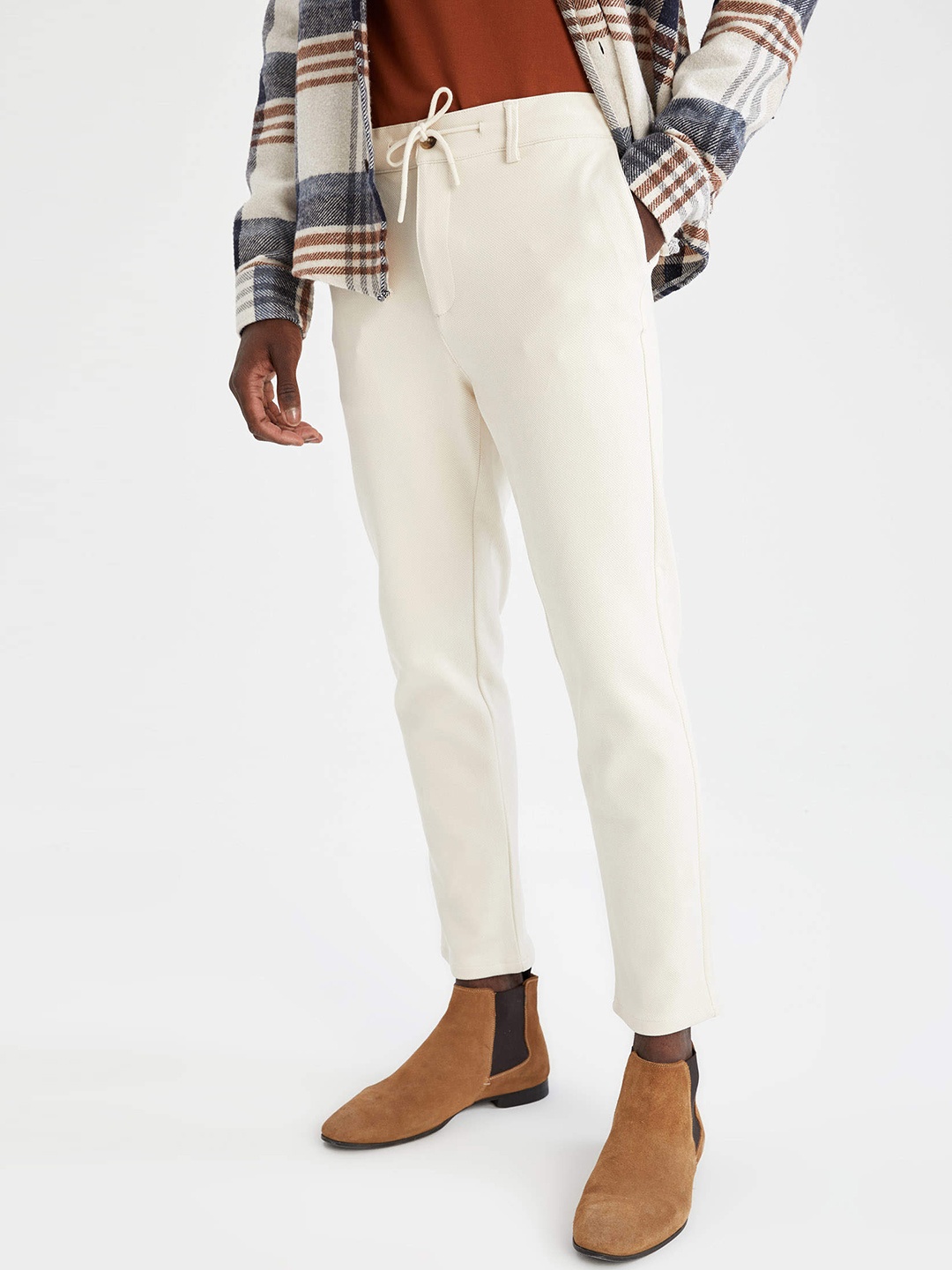 

DeFacto Men Off White Solid Chinos Trousers