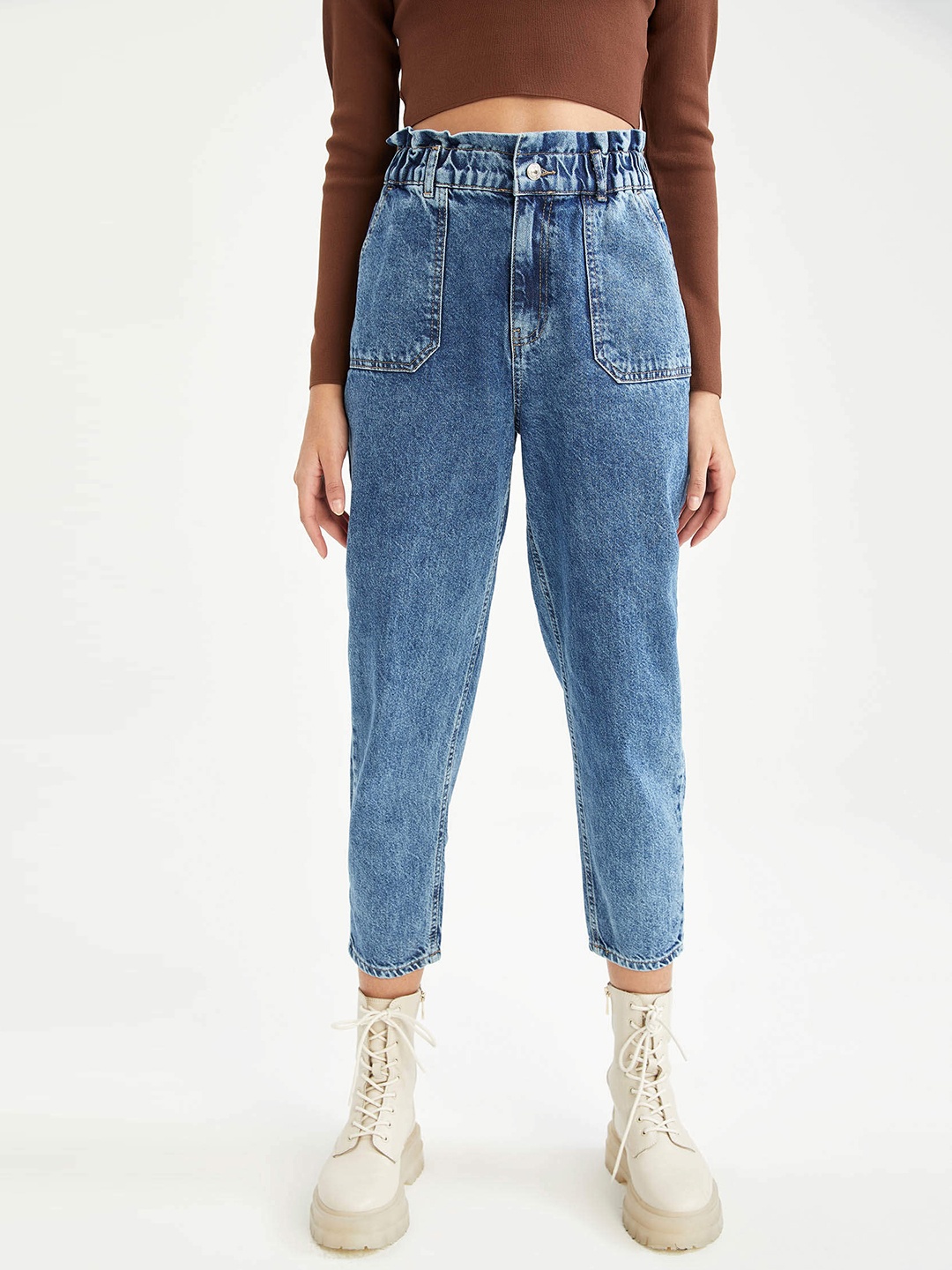 

DeFacto Women Blue Cotton High-Rise Cropped Jeans