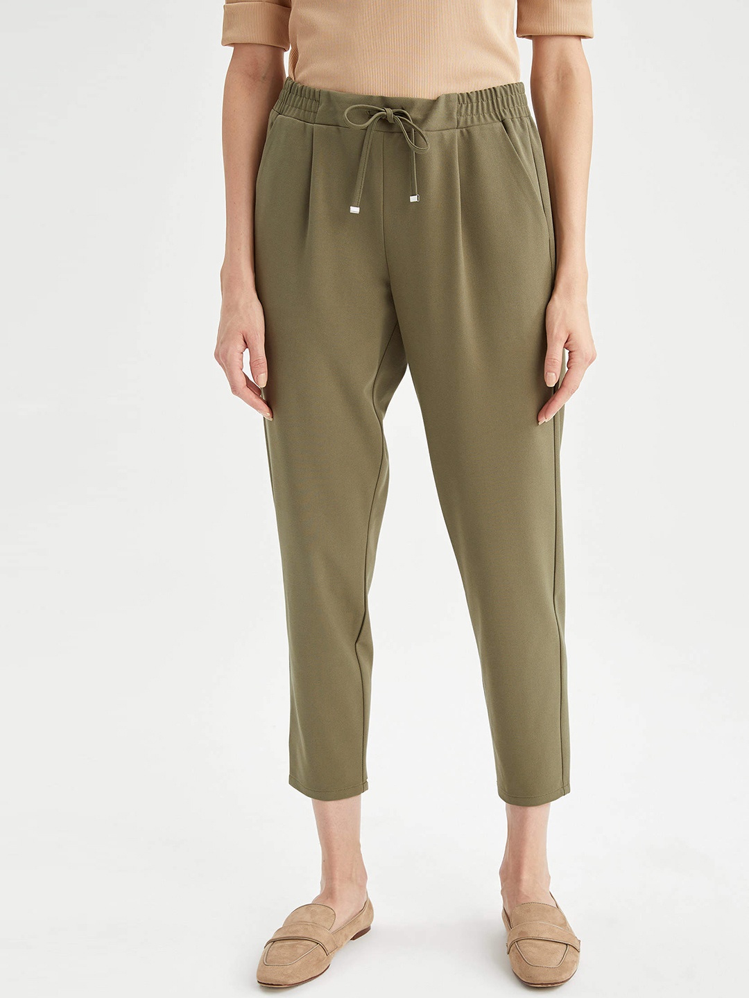 

DeFacto Women Olive Green Pleated Cropped Trousers