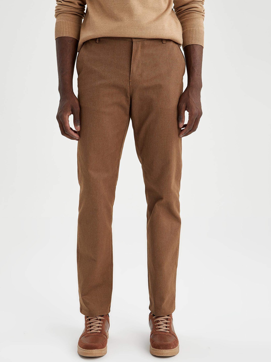 

DeFacto Men Brown Solid Regular Trousers