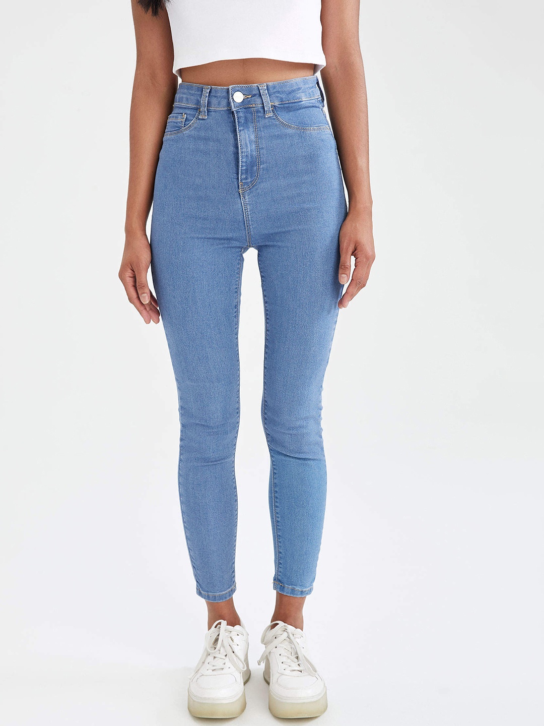 

DeFacto Women Blue High-Rise Stretchable Jeans