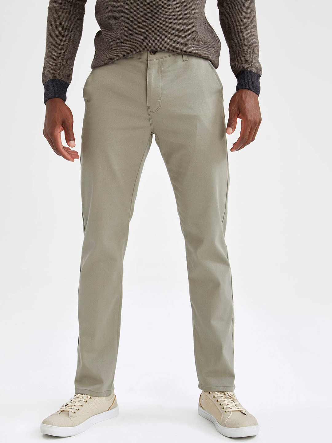 

DeFacto Men Green Solid Chinos Trousers