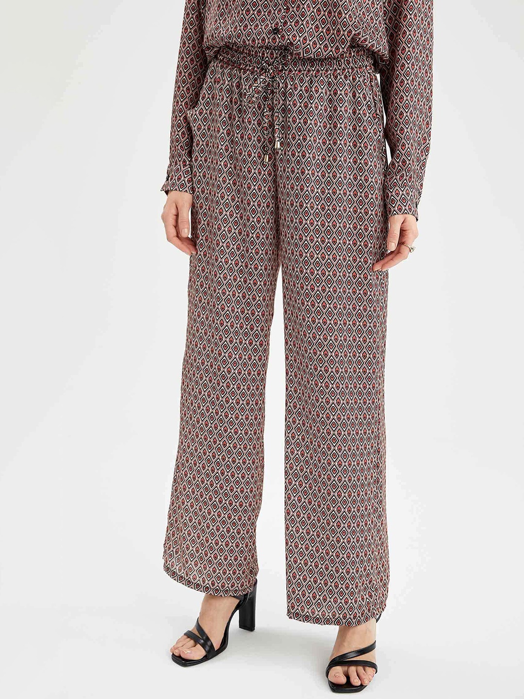 

DeFacto Women Pink & Black Printed Palazzos