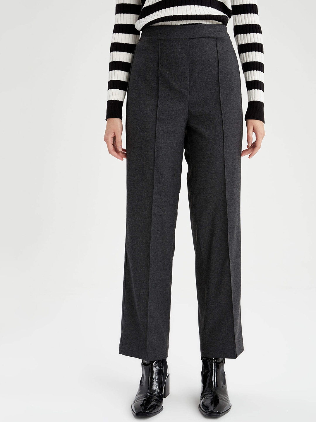 

DeFacto Women Charcoal Grey Solid High-Rise Pleated Trousers