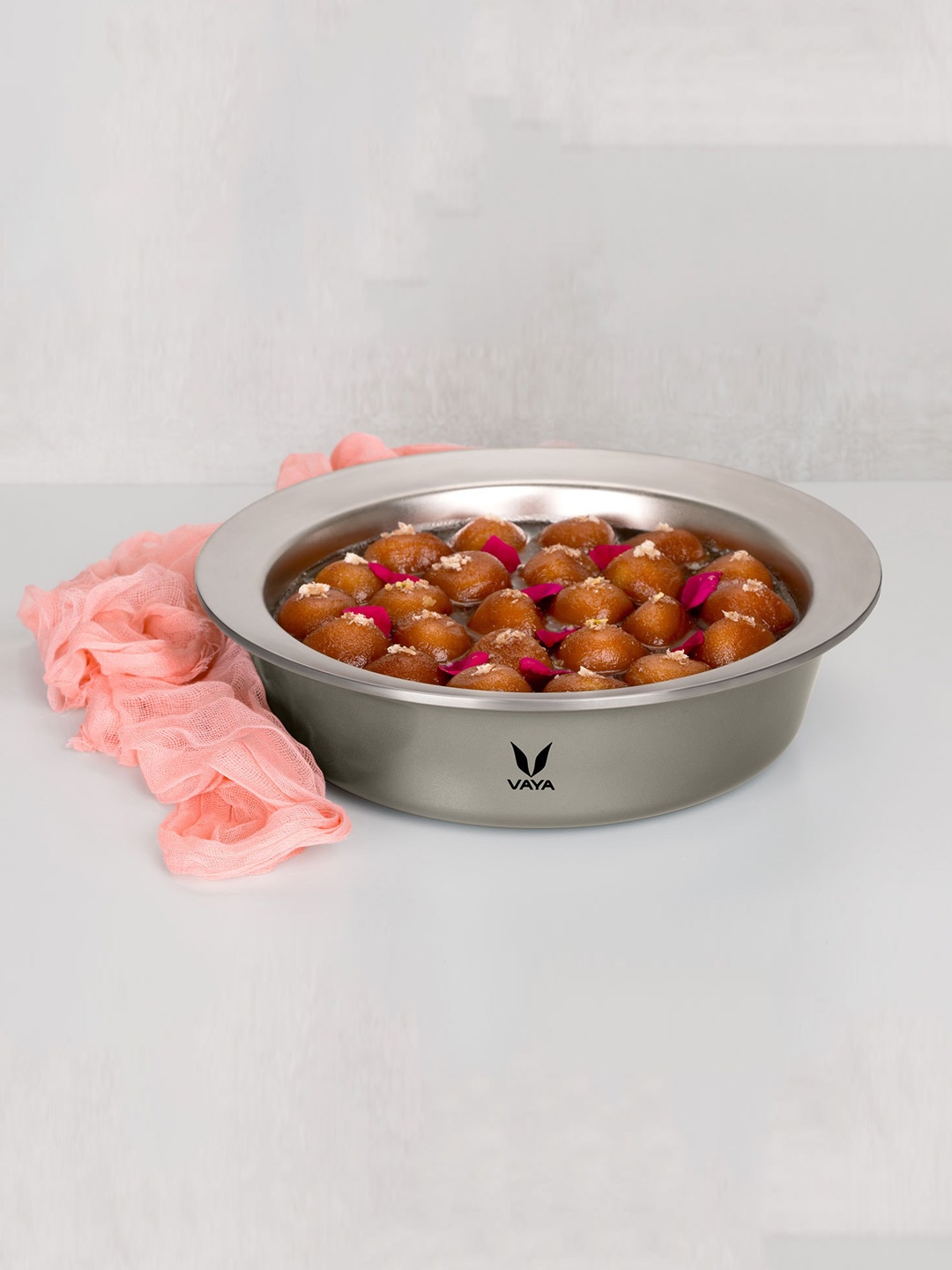 

Vaya Grey Solid Stainless Steel Haute Case Serving Dish