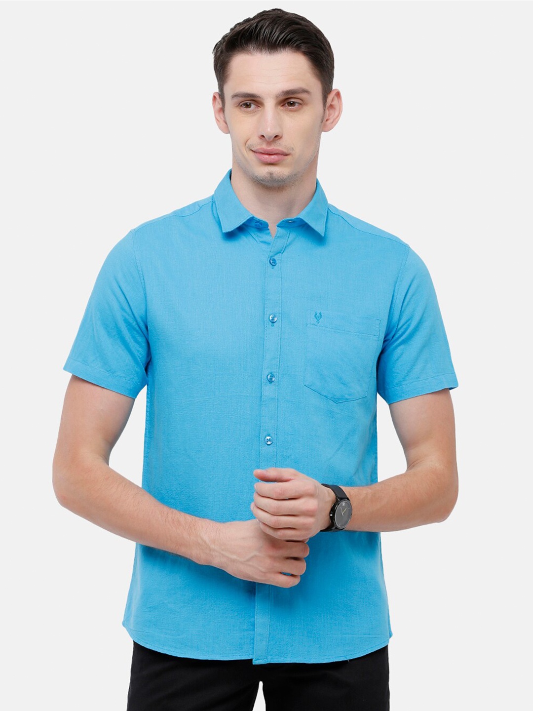 

Classic Polo Men Blue Solid Slim Fit Casual Shirt