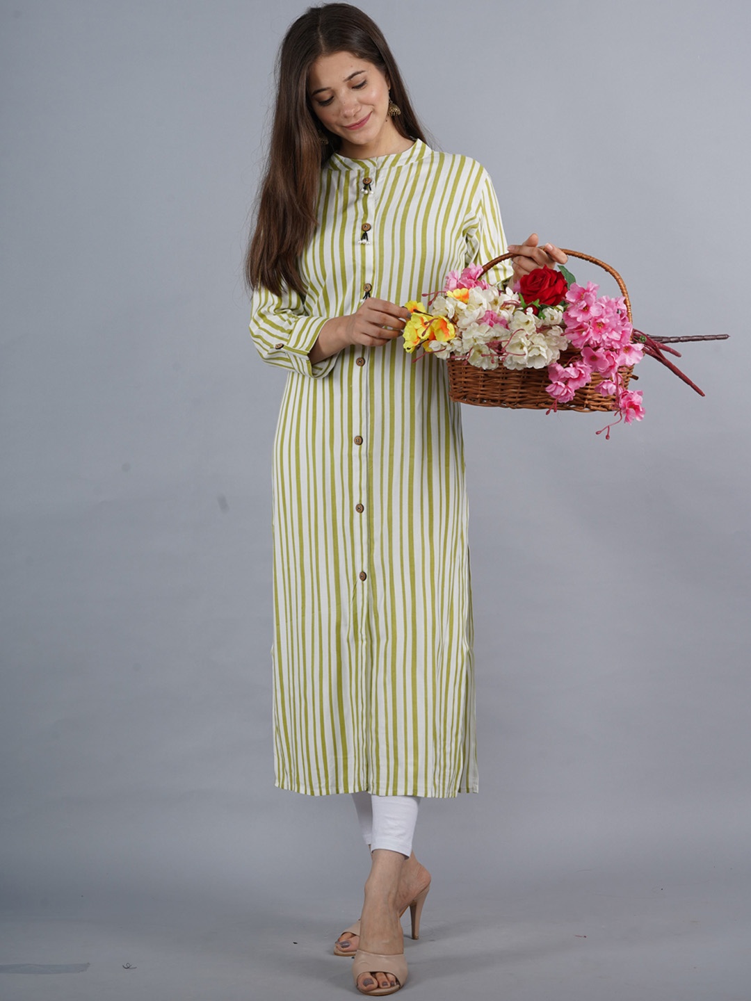

KALINI Women White & Green Striped Regular Kurta