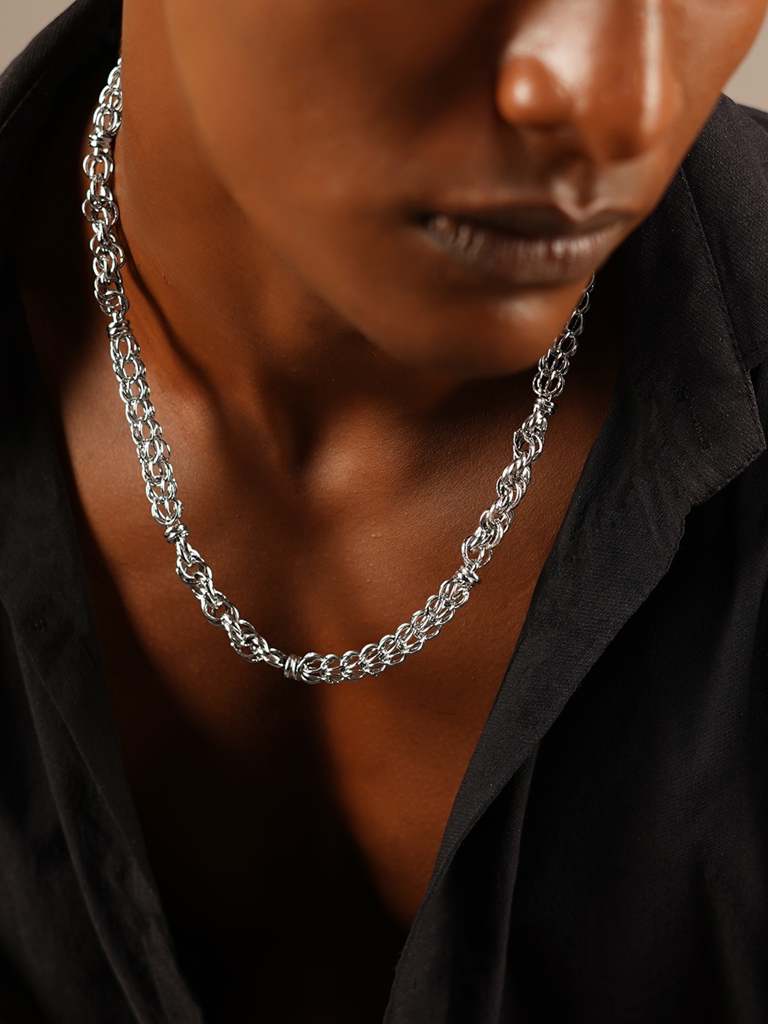 

Roadster Men Silver-Plated Alloy Chain