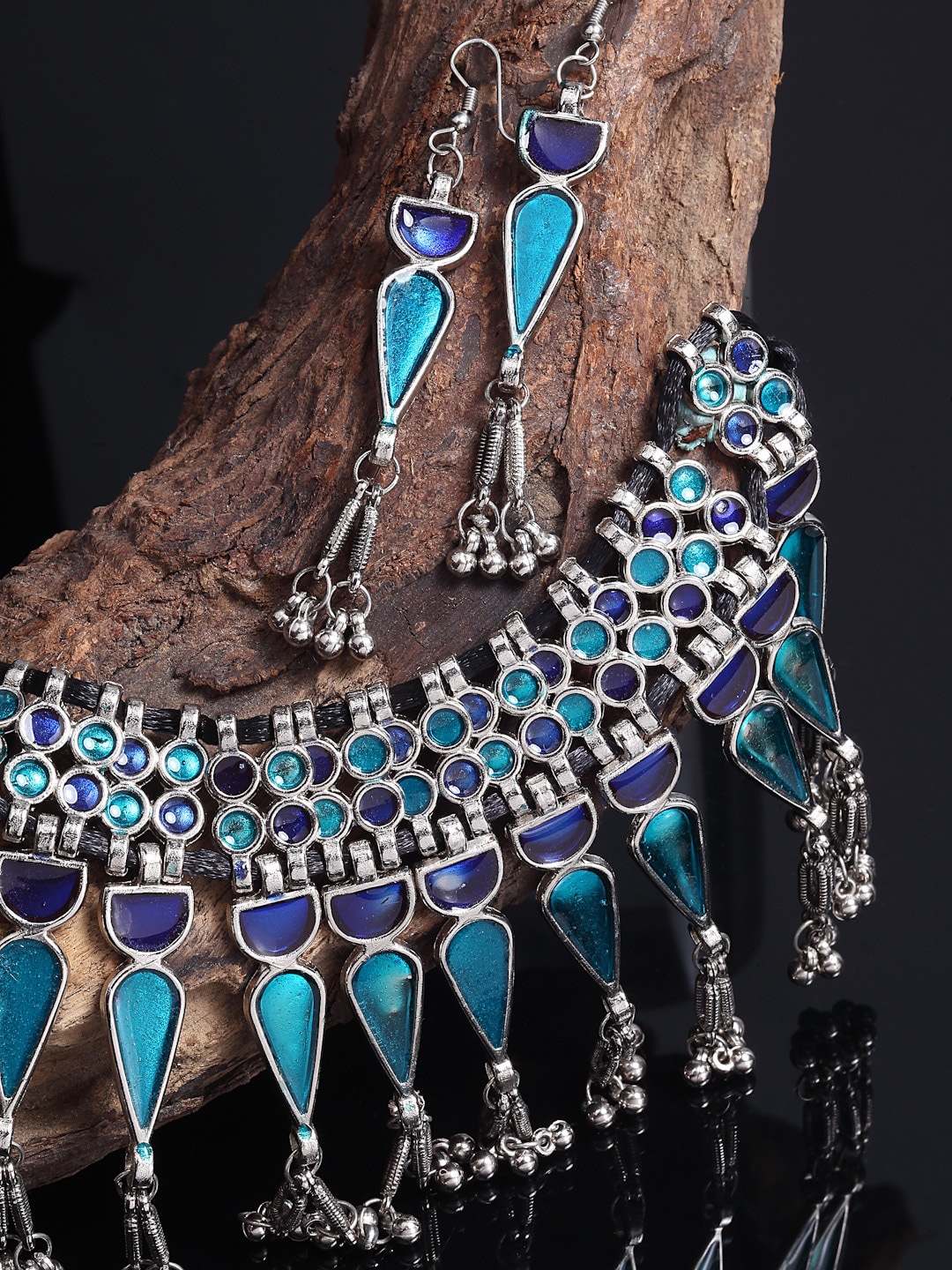 

Arrabi Oxidised Silver-Toned & Blue Stone-Studded Ghungaroo Beaded Meenakari Jewellery Set