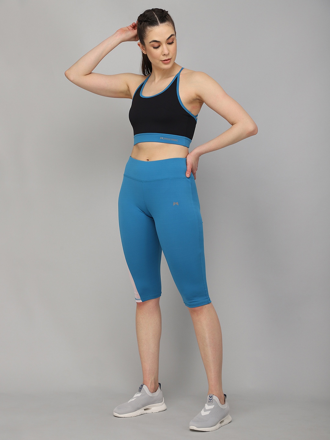 

MUSCLE TORQUE Women Blue & White Breathable Mesh Training Tights