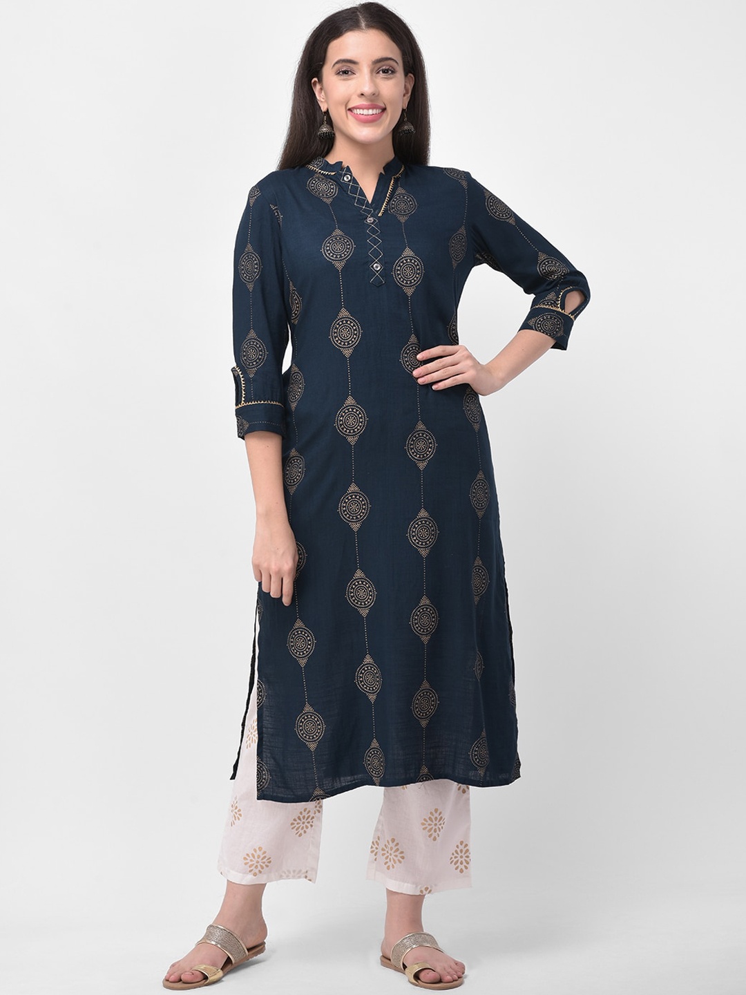 

Pistaa Women Blue & White Ethnic Motifs Foil Printed Gotta Patti Kurta with Trousers