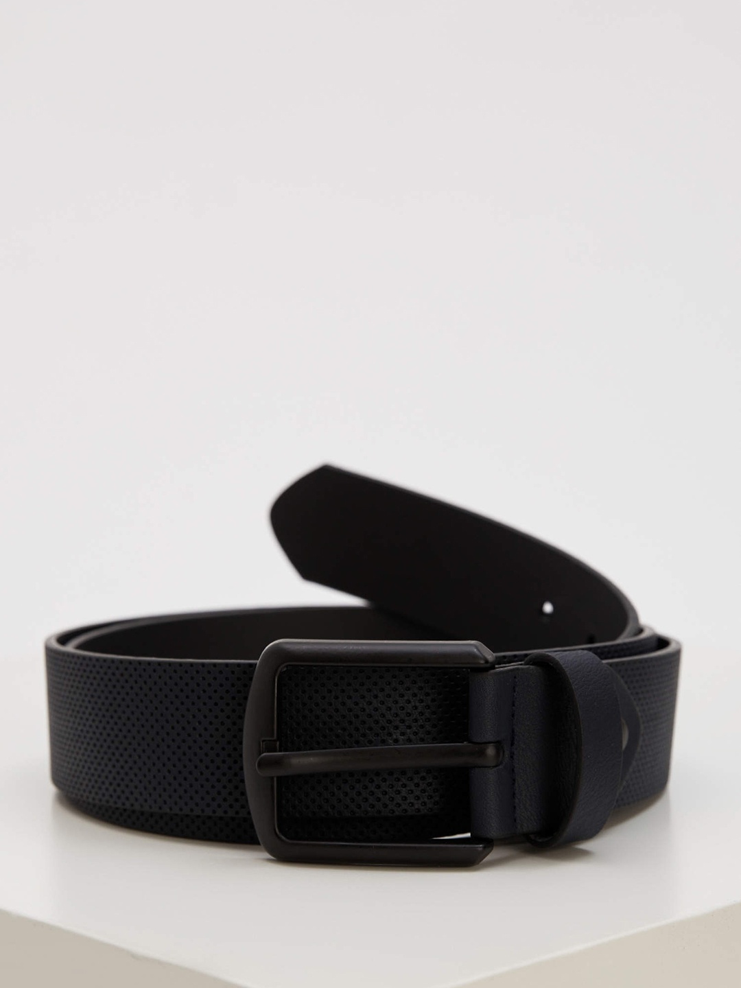 

DeFacto Men Navy Blue Textured PU Belt