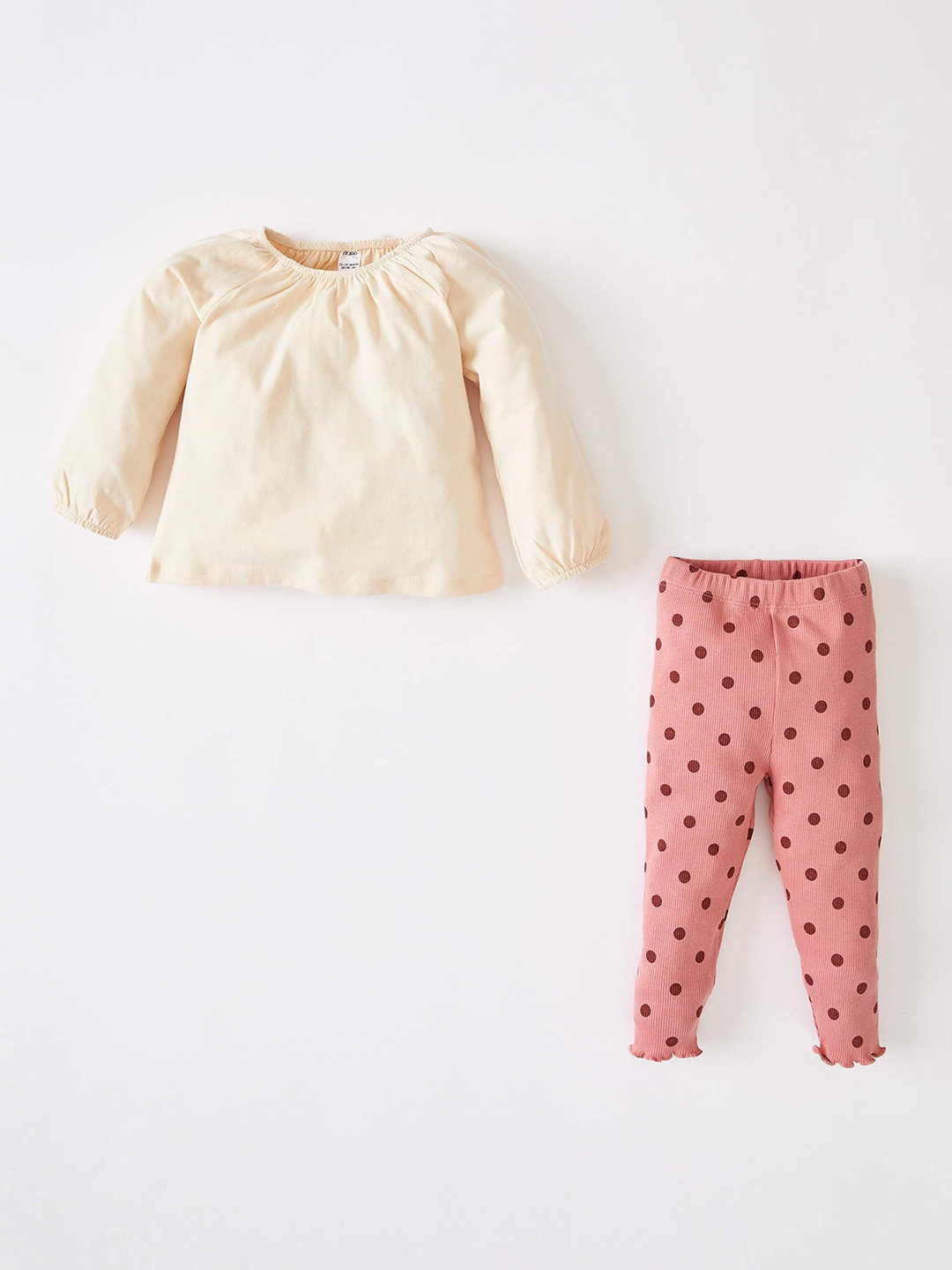 

DeFacto Girls Cream-Coloured & Pink Solid Cotton Co-ord Set