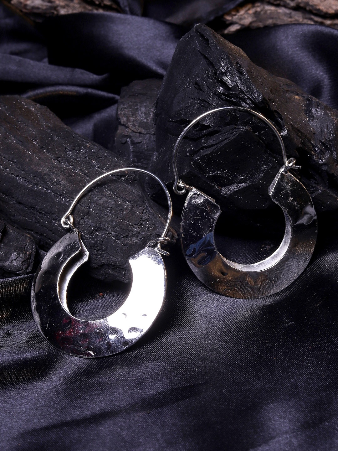 

DIVA WALK EXCLUSIVE Silver-Toned Contemporary Hoop Earrings