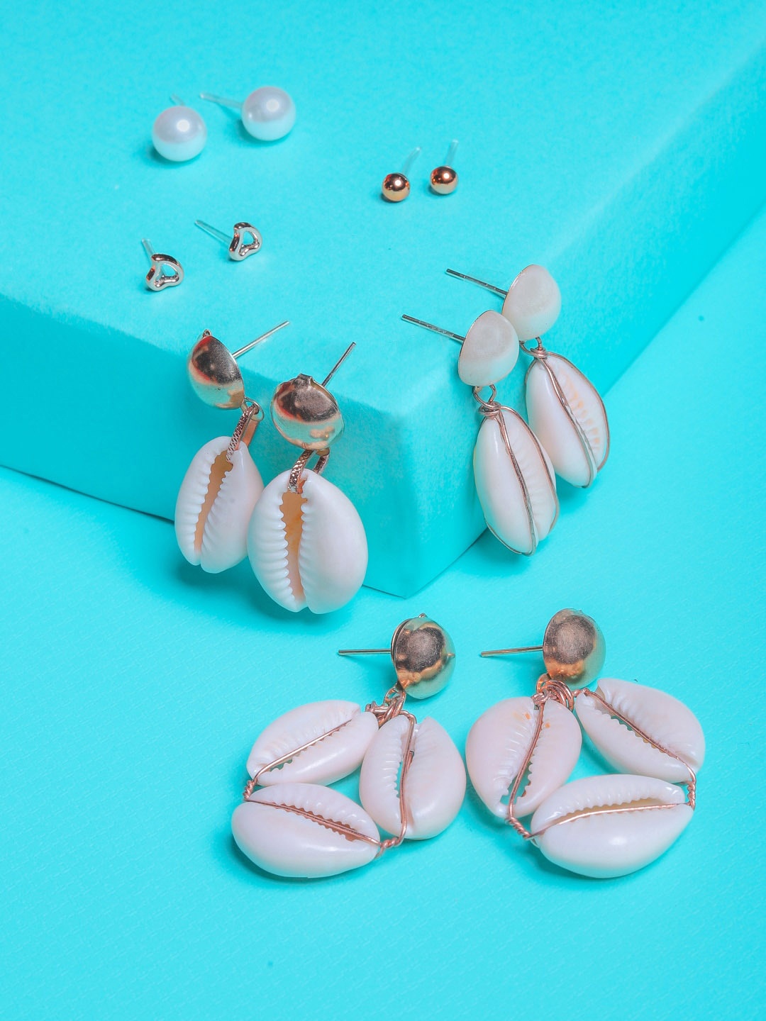 

DIVA WALK EXCLUSIVE Rose Gold Contemporary Studs Earrings