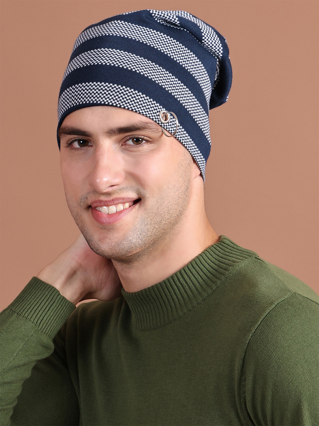 

VIMAL JONNEY Navy Blue & White Colourblocked Beanie