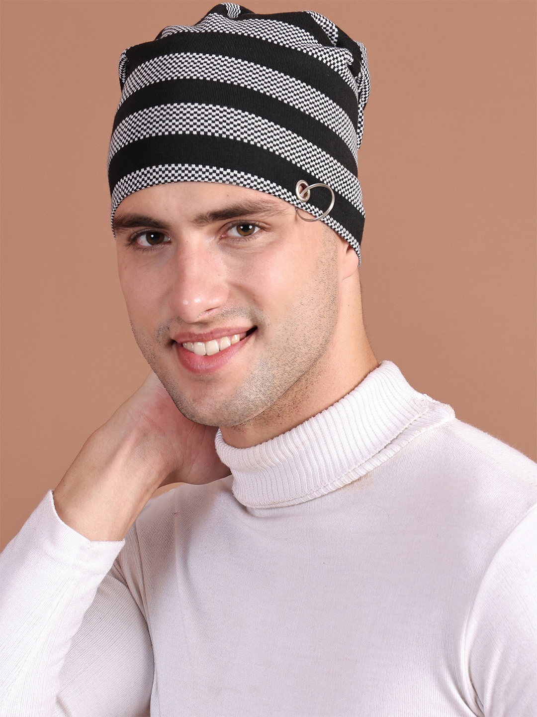 

MACK JONNEY Unisex Black & Grey Printed Beanie