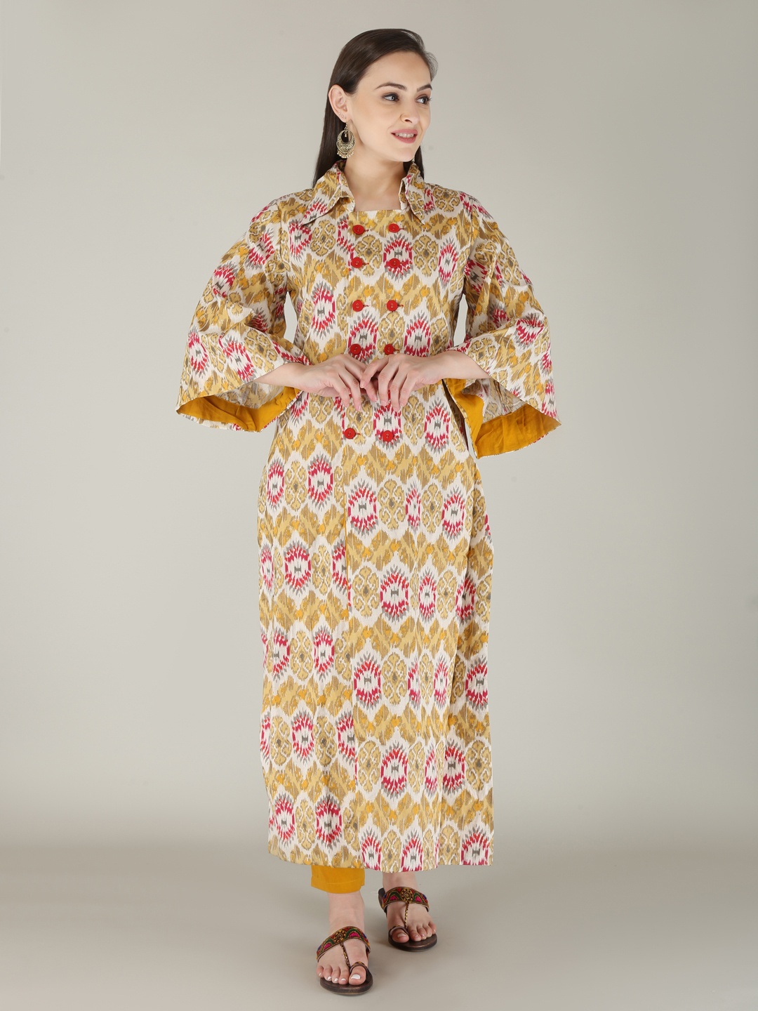 

KALINI Women Yellow Floral Printed Kurta with Trousers