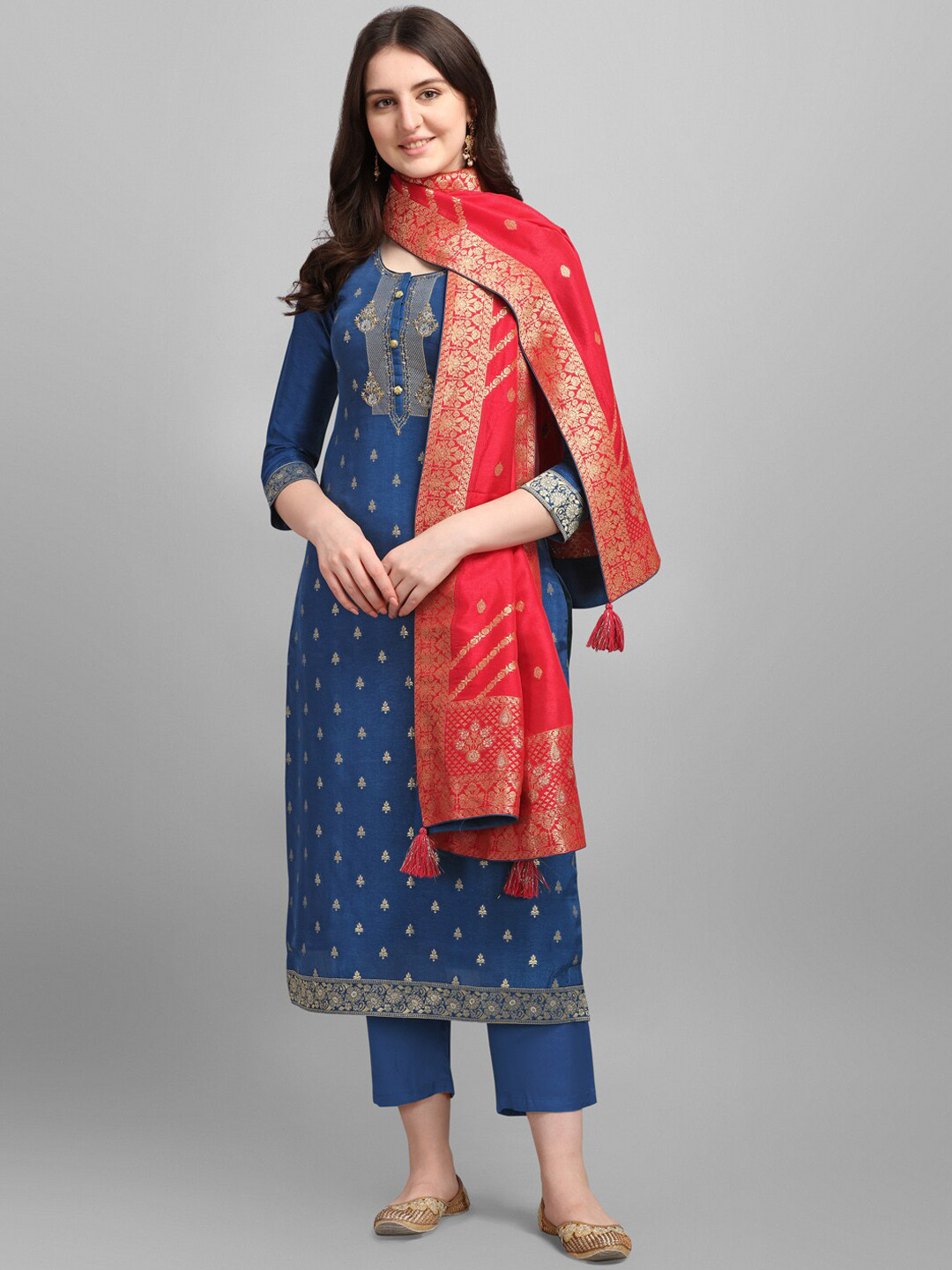 

Seerat Jacquard Top with Jacquard Contrast Dupatta With Palazzo, Blue