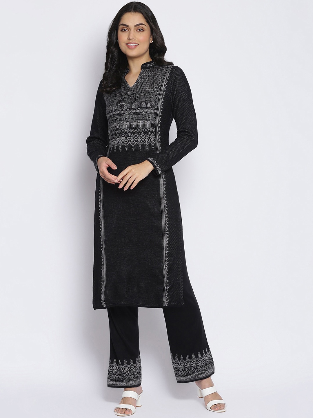 

MIKHAD Women Black Yoke Design Jacquard Kurta
