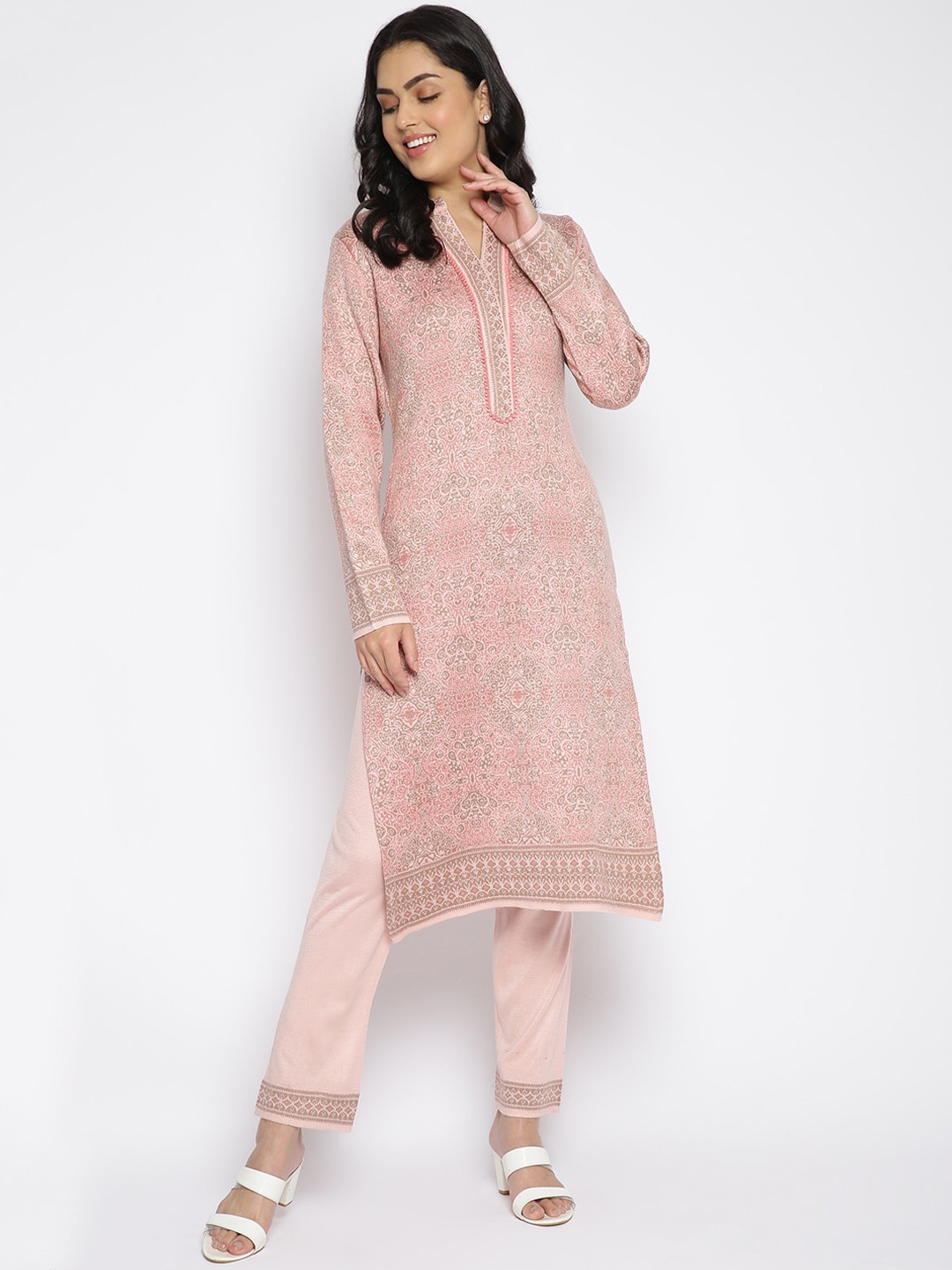 

MIKHAD Women Pink Ethnic Motifs Embroidered Acrylic Winter Kurta