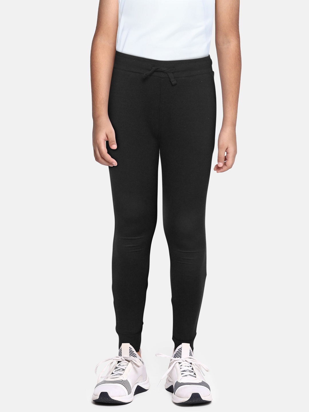 

Defacto Boys Black Solid Joggers