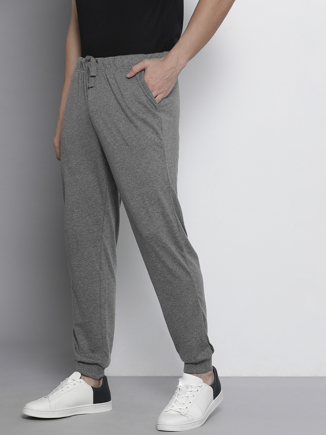 

DeFacto Men Grey Melange Solid Regular Fit Joggers