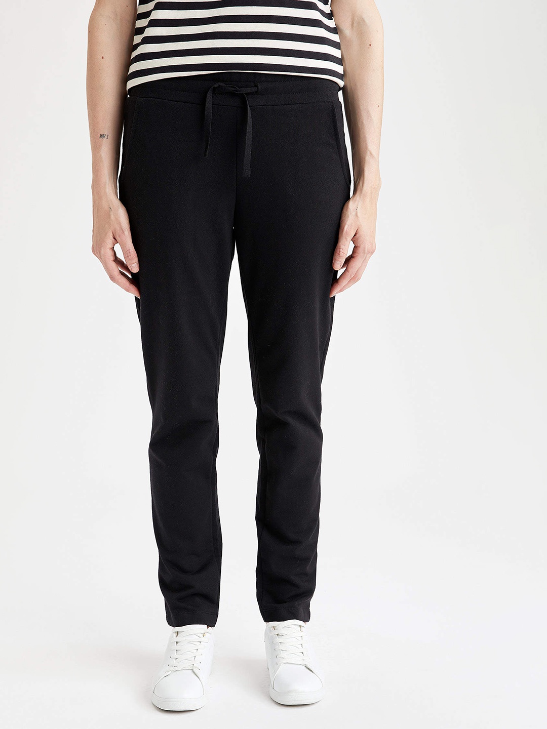 

DeFacto Women Black Solid Track Pants