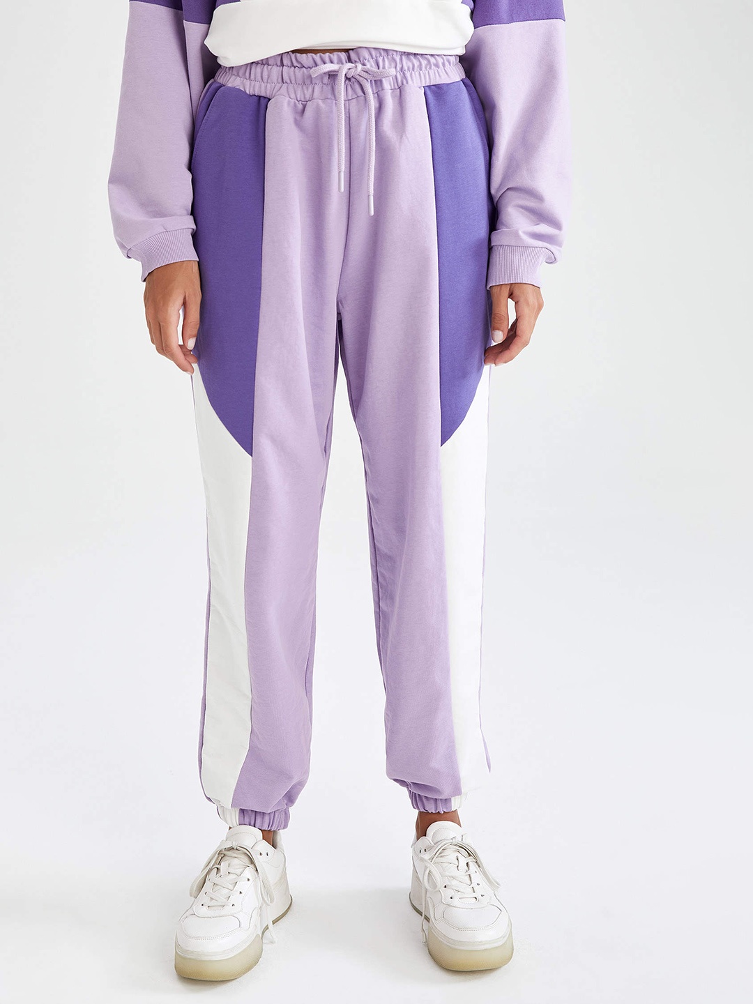 

DeFacto Women Lavender & White Colourblocked Joggers