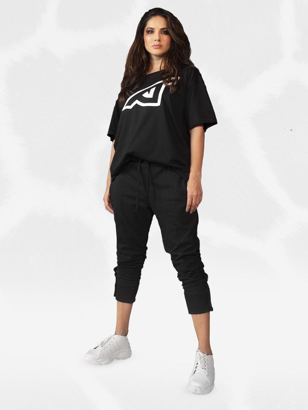 

I Am Animal Women Black Organic Cotton Regular Fit Ankle Joggers