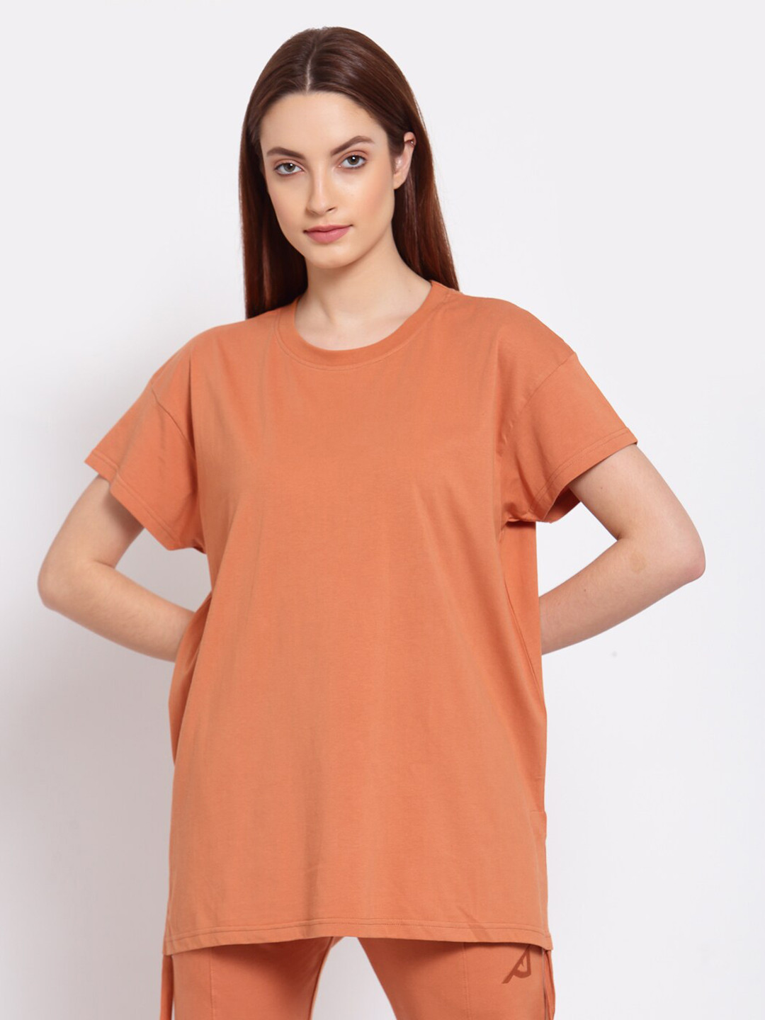 

I Am Animal Orange Organic Cotton Loose Fit T-Shirt with Vertical Print at Center Back