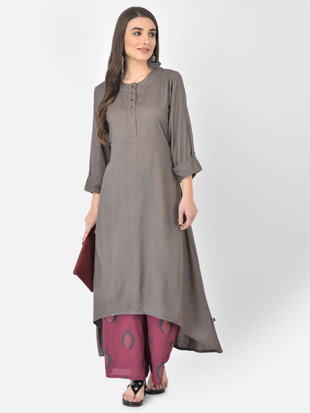 

Pistaa Women Grey Kurta with Palazzos