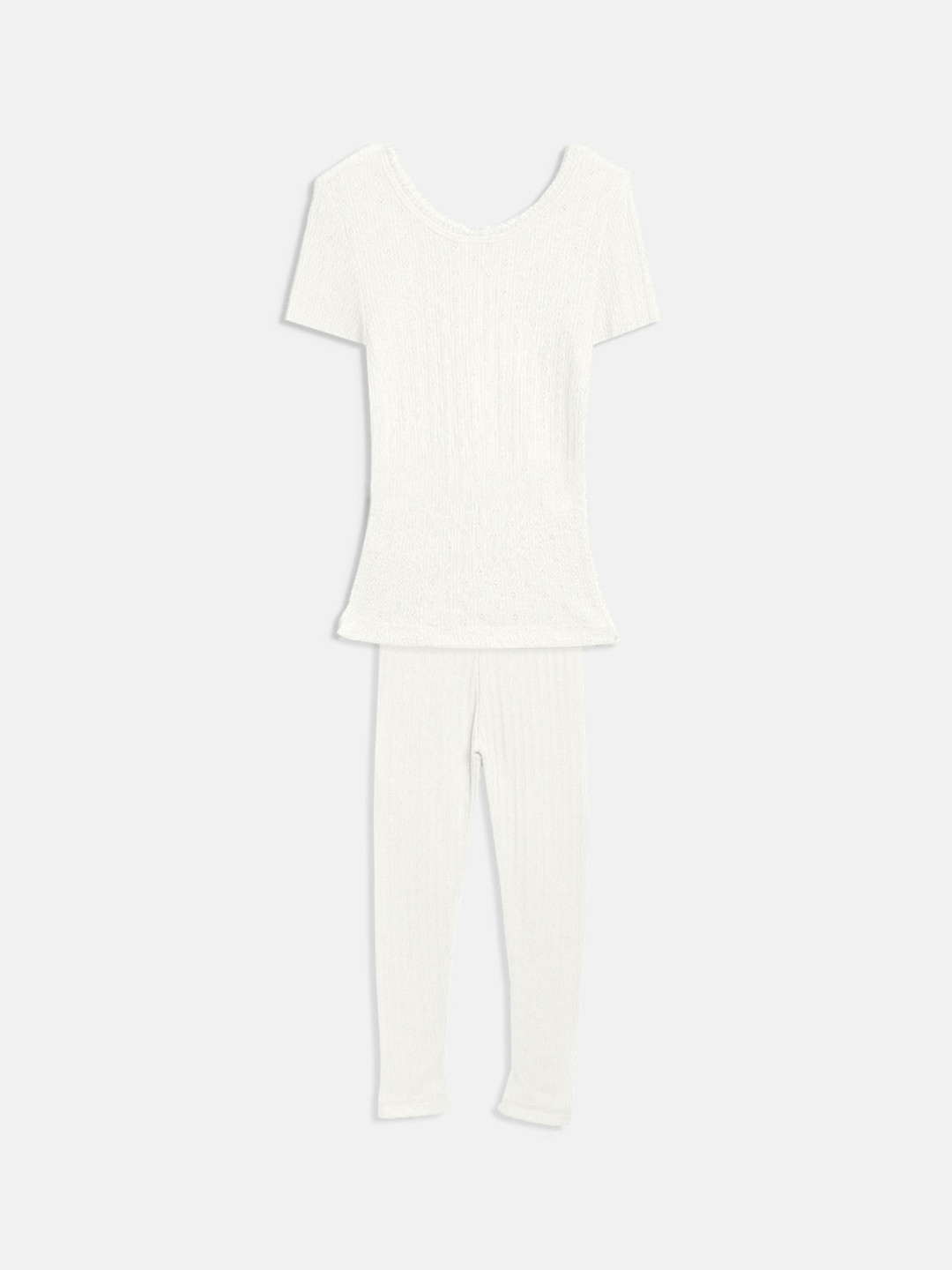 

Kanvin Girls Off-White Self Design Thermal Set