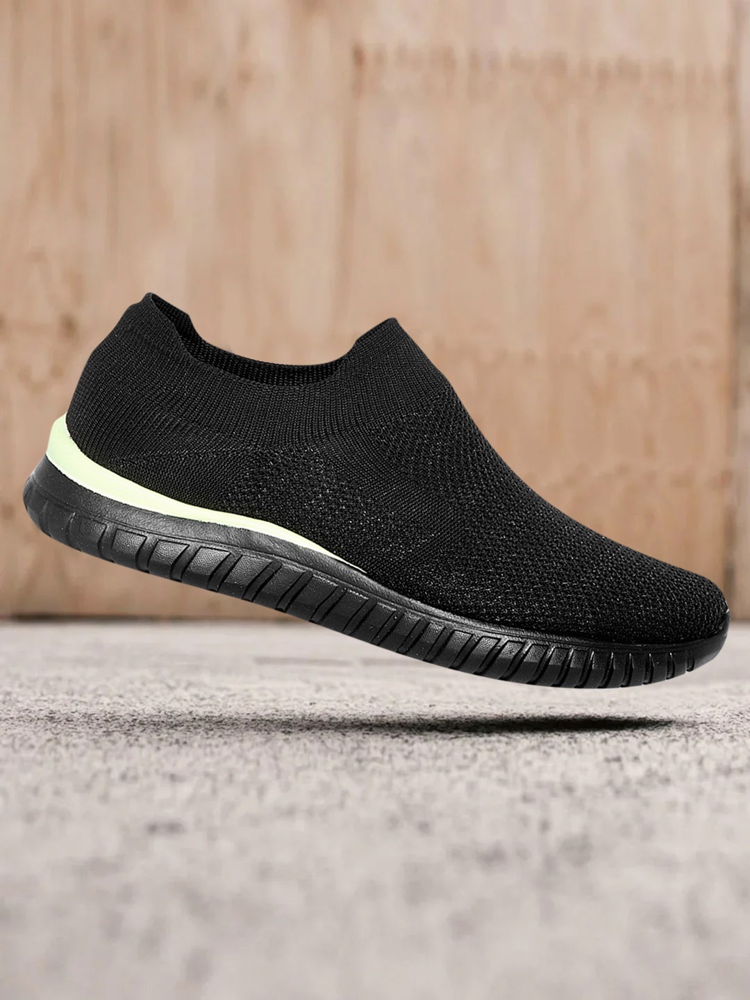 

Ajile by Pantaloons Men Black Textile Running Non-Marking Shoes