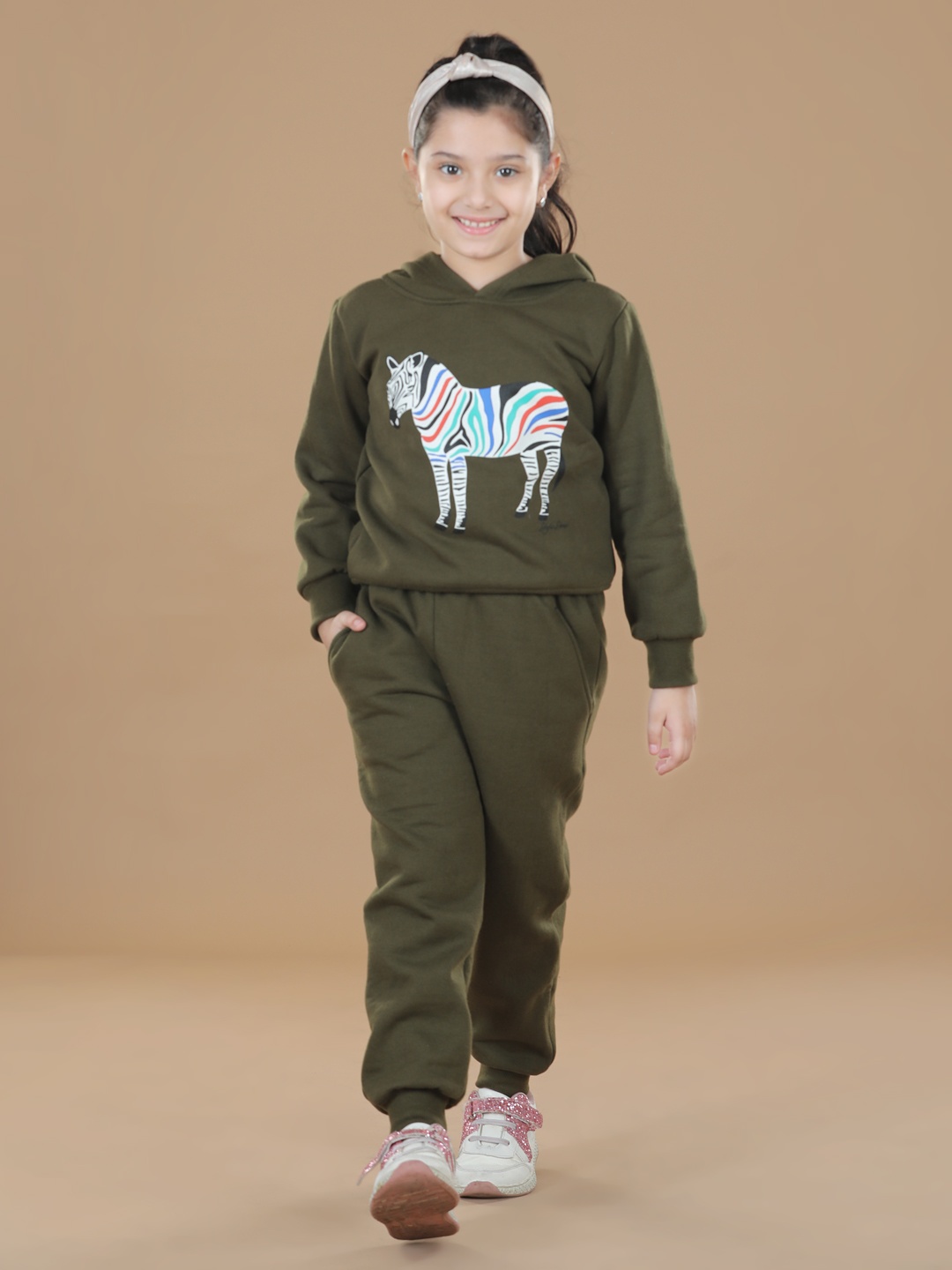 

StyleStone Girls Olive Green Graphic Printed Cotton Hooded Tracksuit
