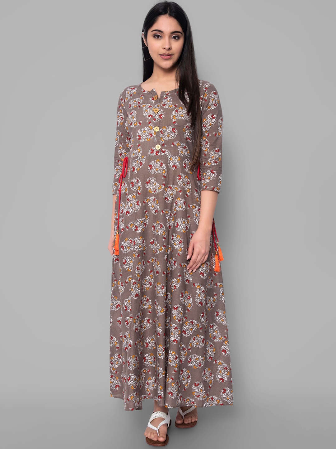 

KALINI Women Grey Floral Printed Handloom Anarkali Kurta