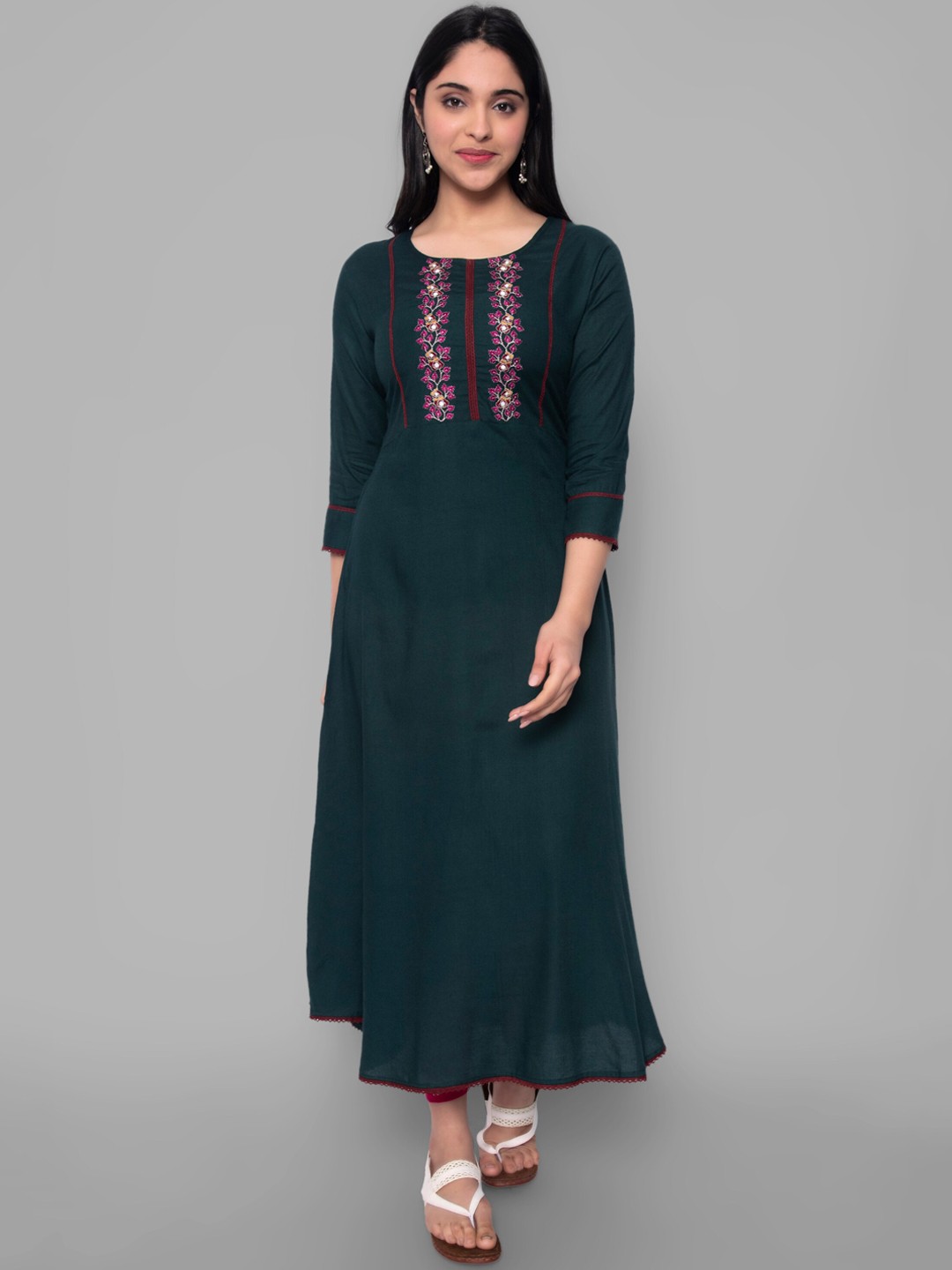 

KALINI Women Green Thread Work Handloom Kurta