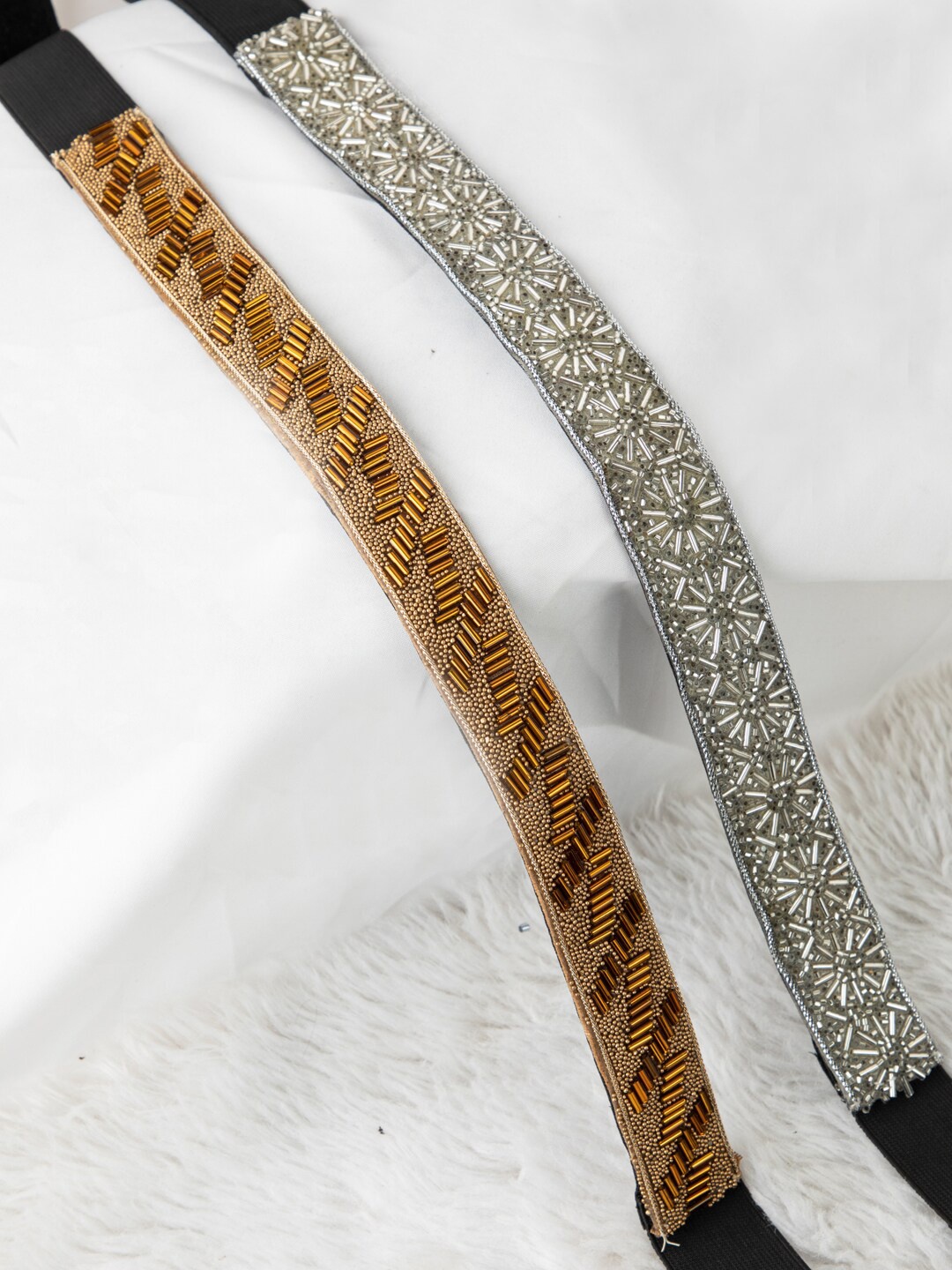 

DEEBACO Women Pack Of 2 Silver & Gold-Toned Embellished Belt