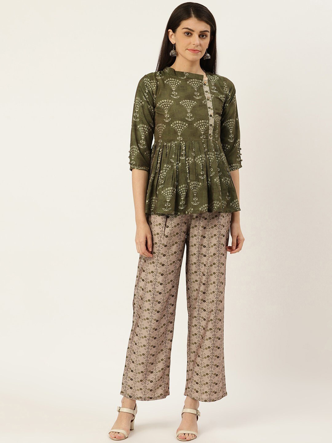 

Sangria Women Green & Cream-Coloured Geometric Printed Kurta